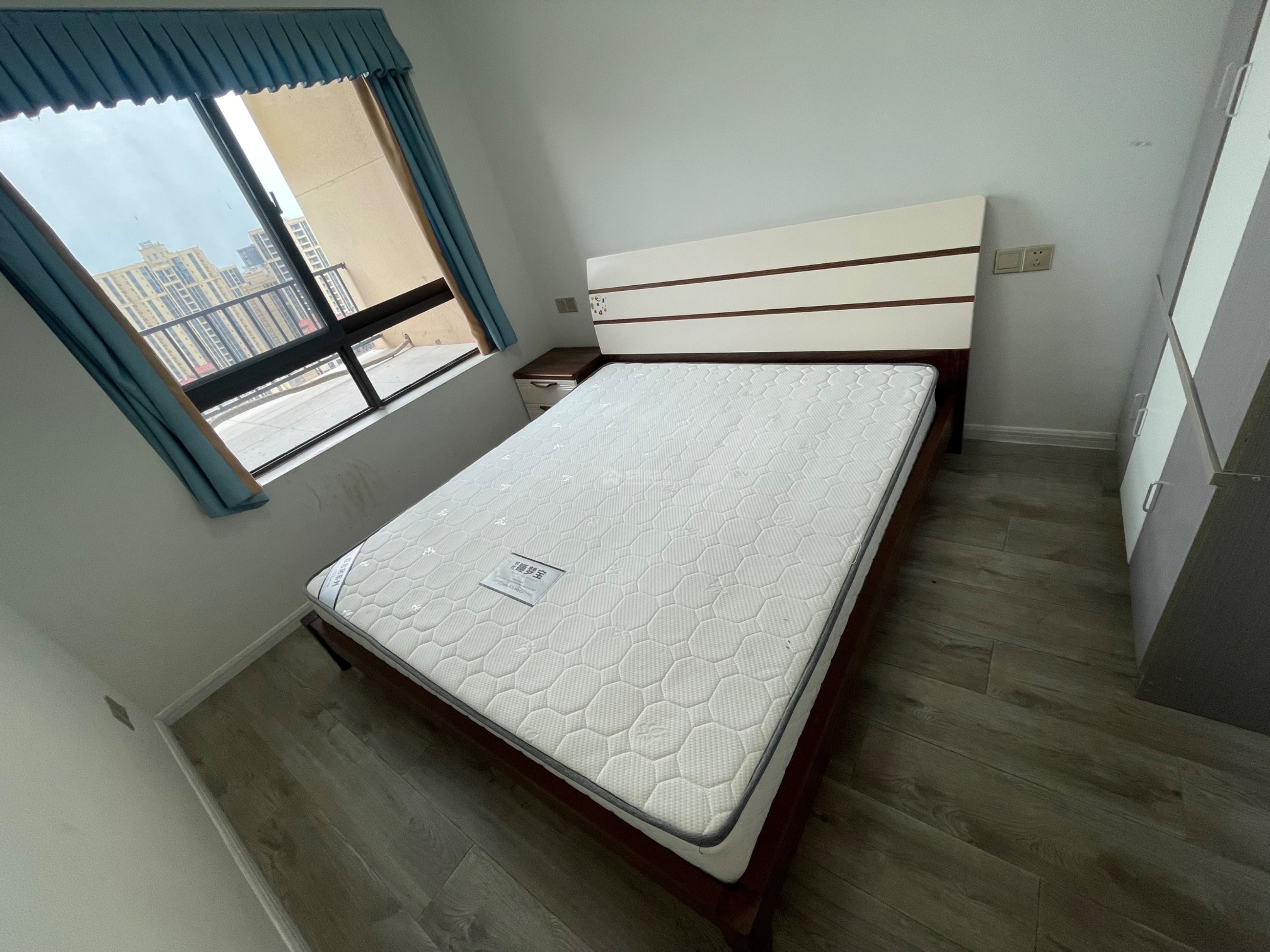 Z-44124二手房图片